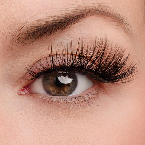 Center of Attention Lash Style